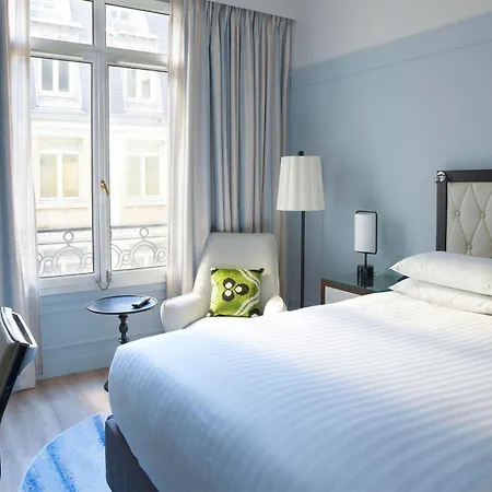 Marriott Opera Ambassador Hotel 4*