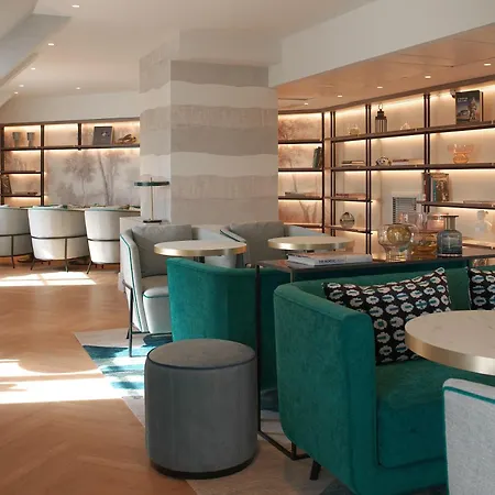 Hotel Marriott Opera Ambassador 4*