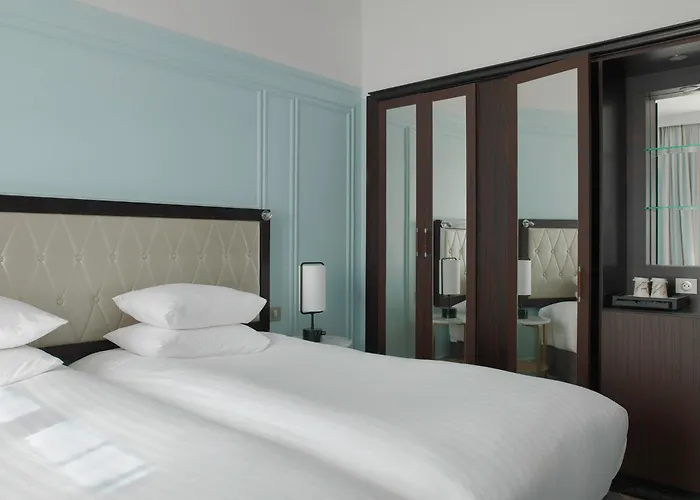 Marriott Opera Ambassador Hotel 4*