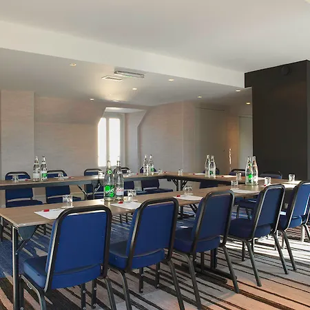 Marriott Opera Ambassador Hotel