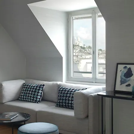 Hotel Marriott Opera Ambassador 4*