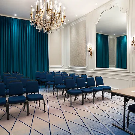 Hotel Marriott Opera Ambassador 4*