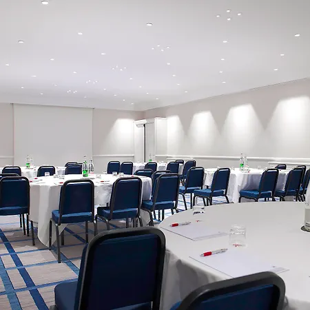 מלון Marriott Opera Ambassador