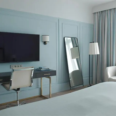 Hotell Marriott Opera Ambassador 4*