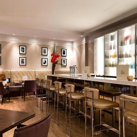 Marriott Opera Ambassador Hotell 4*