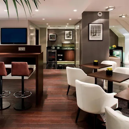 Marriott Opera Ambassador Hotell 4*