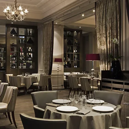 Marriott Opera Ambassador 4*