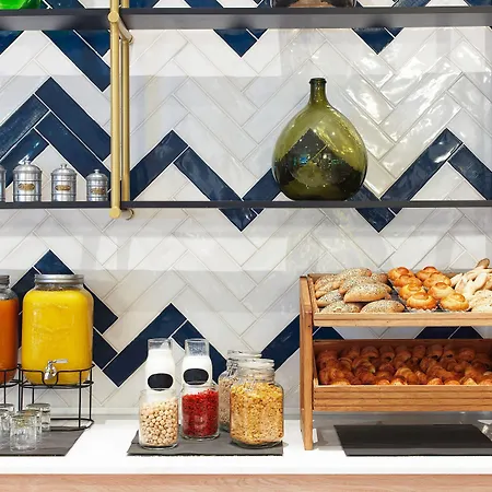 מלון Marriott Opera Ambassador