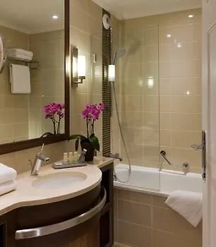 Ξενοδοχείο Marriott Opera Ambassador 4*