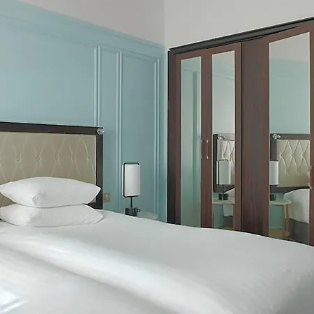 Marriott Opera Ambassador Hotel 4*