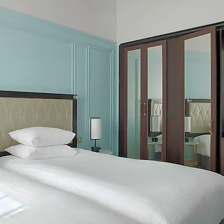 Marriott Opera Ambassador Hotel 4*