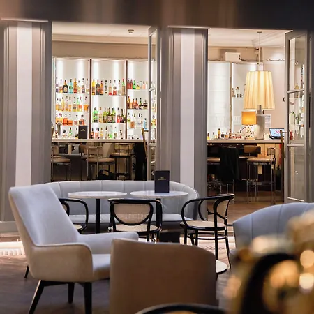 Marriott Opera Ambassador Hotell