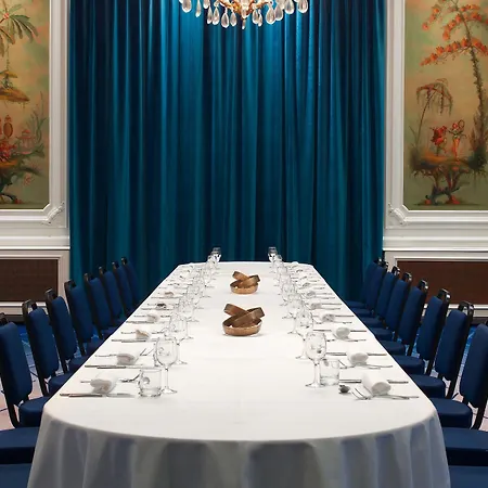 Marriott Opera Ambassador Hotell