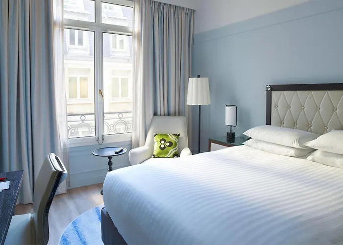 Marriott Opera Ambassador Hotel 4*