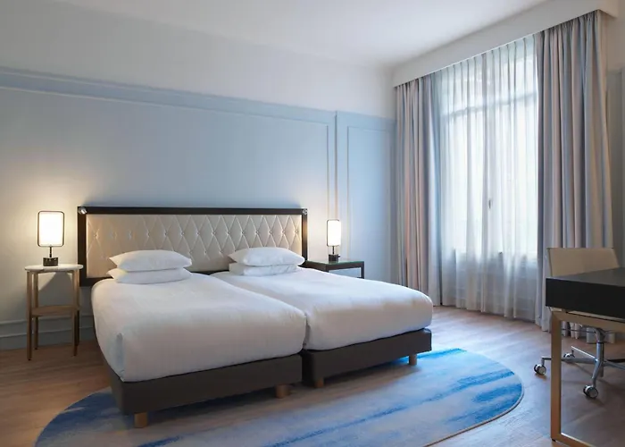 Marriott Opera Ambassador Hotel 4*