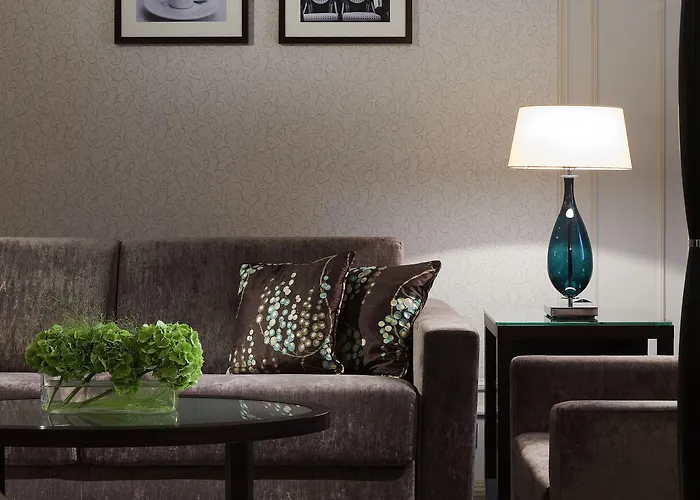 Marriott Opera Ambassador Hotel 4*