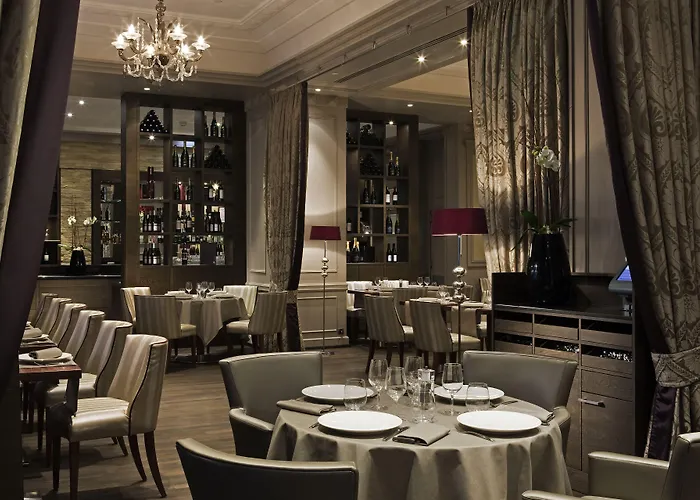 Marriott Opera Ambassador 4*