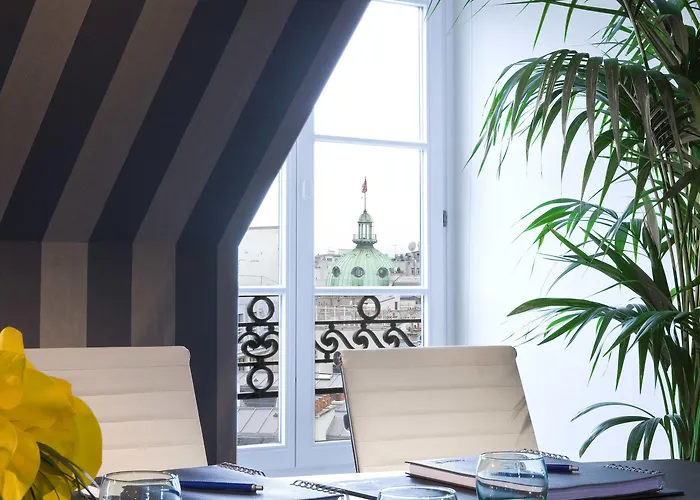 Marriott Opera Ambassador Hotel 4*