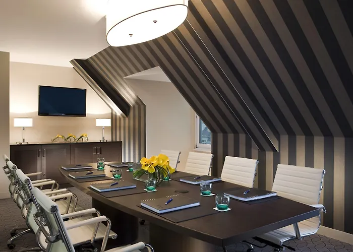 Marriott Opera Ambassador Hotel Paris