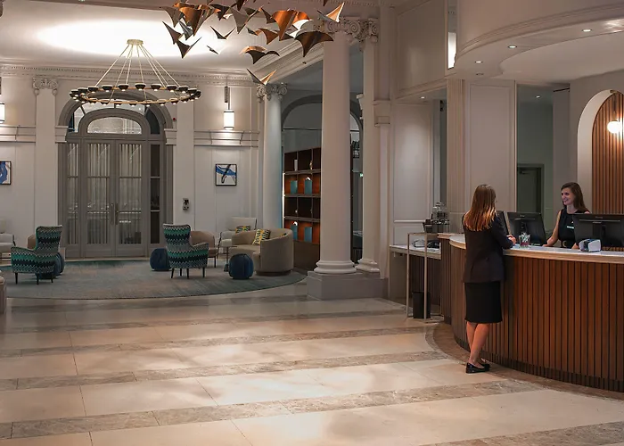 Marriott Opera Ambassador Hotel