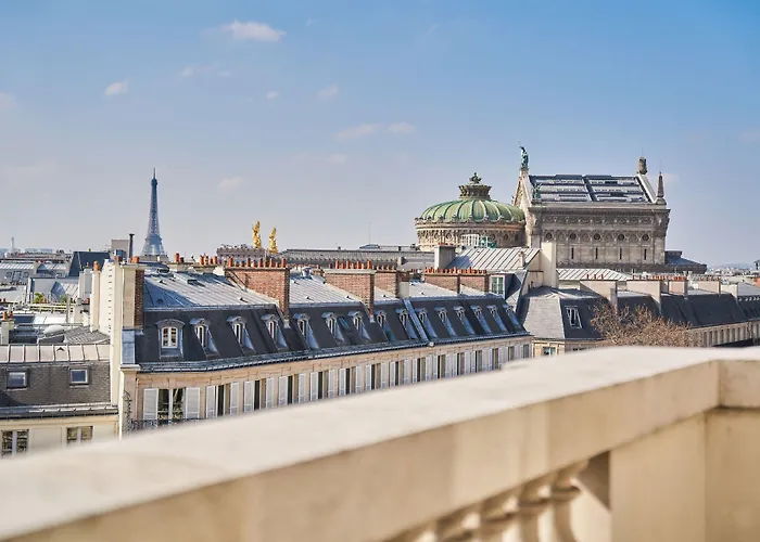 Marriott Opera Ambassador 4*