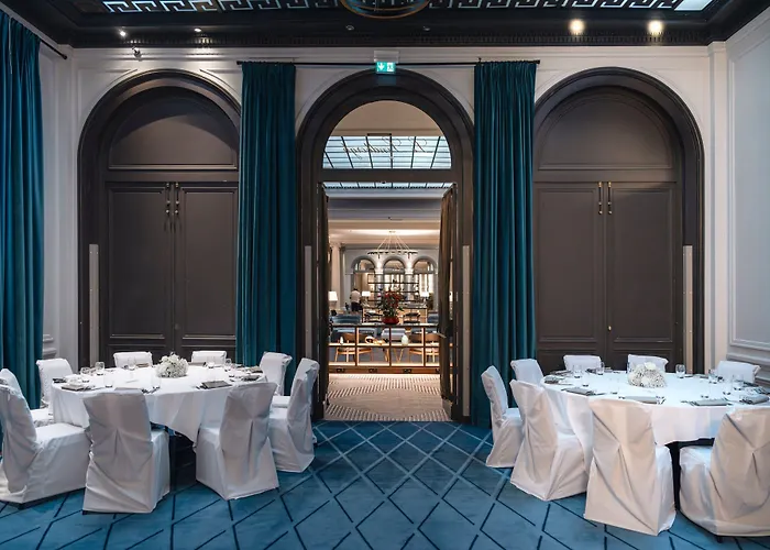 Marriott Opera Ambassador Hotel 4*