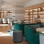 Hotel Marriott Opera Ambassador 4*