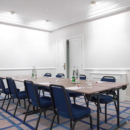 Hotel Marriott Opera Ambassador 4*