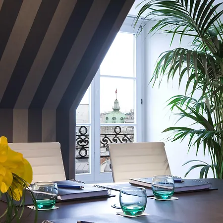 Marriott Opera Ambassador Hotel 4*